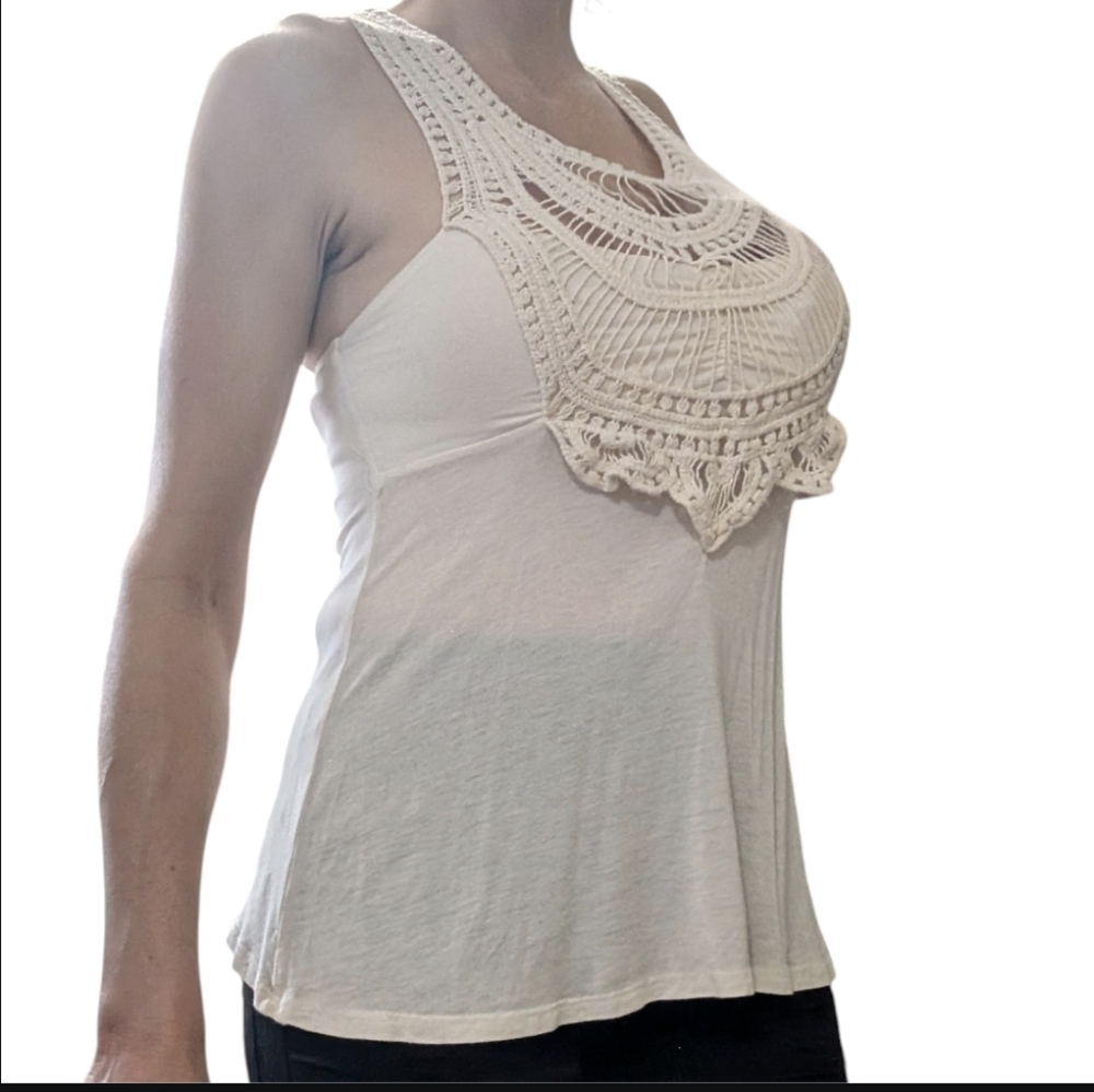 Crochet Detail Tank Top - Picture 7 of 7